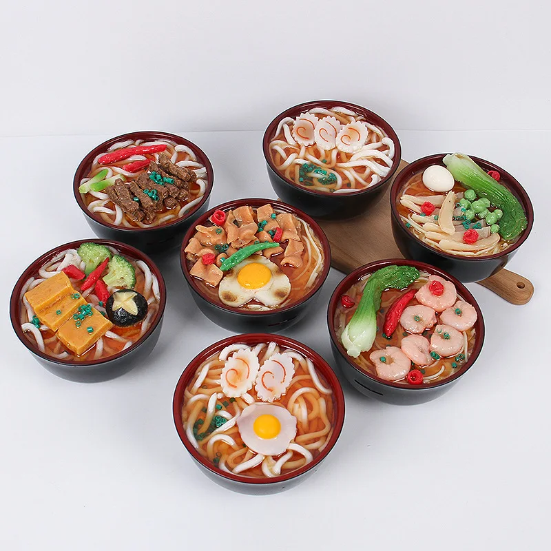 Hucha de PVC con forma de comida simulada, incluye plato de ramen con diseño de huevo, carne, mariscos y calamar, comida creativa, regalo para el Día de los Inocentes, 13x7cm