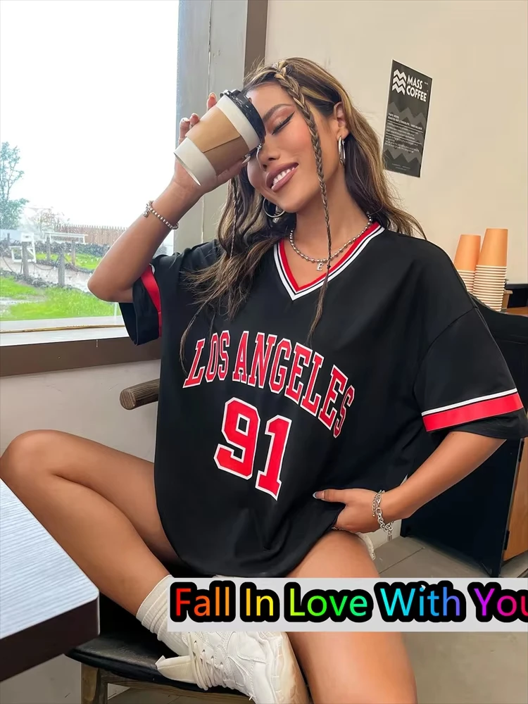 Los Angelesหมายเลข91 TShirtสําหรับผู้หญิงฤดูร้อนขนาดใหญ่VคอTee Harajukuแนวโน้มY2kแขนสั้นหญิงStreetwearเสื้อลําลอง