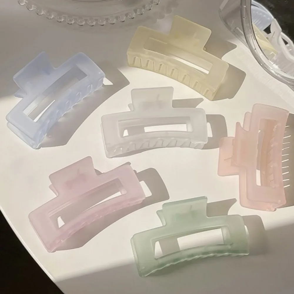 Elegant Frosted Transparent Hair Claw Clip Hollow Square Design Large Hair Grips Women Hairs Styling Barrettes Hair Accessories