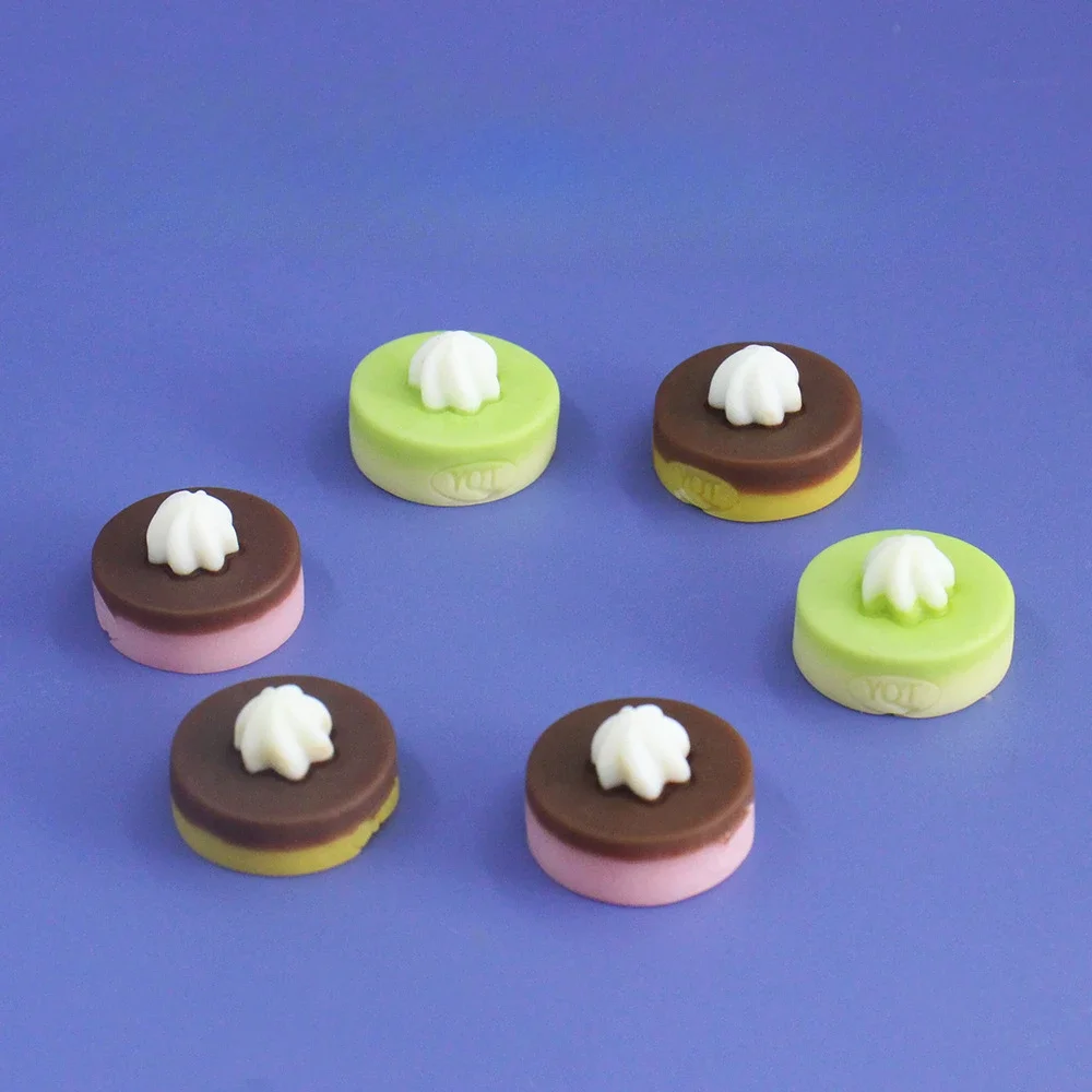 

2024 New Mini 3D Resin Cream Pudding Planar Flatback Scrapbooking Supplies Charm Parts Figures Crafts Materials Miniatures DIY