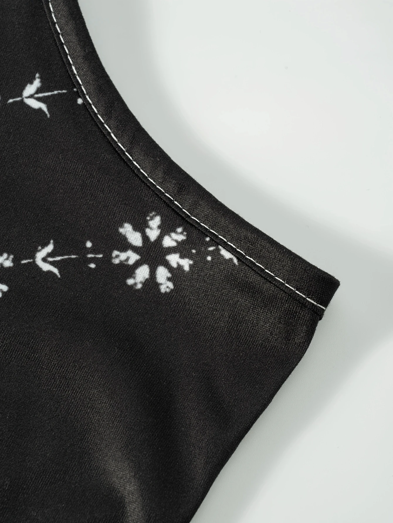 Printed Design summer vacation style Black And White Paisley Pattern pattern content round neck spaghetti strap dress view 5