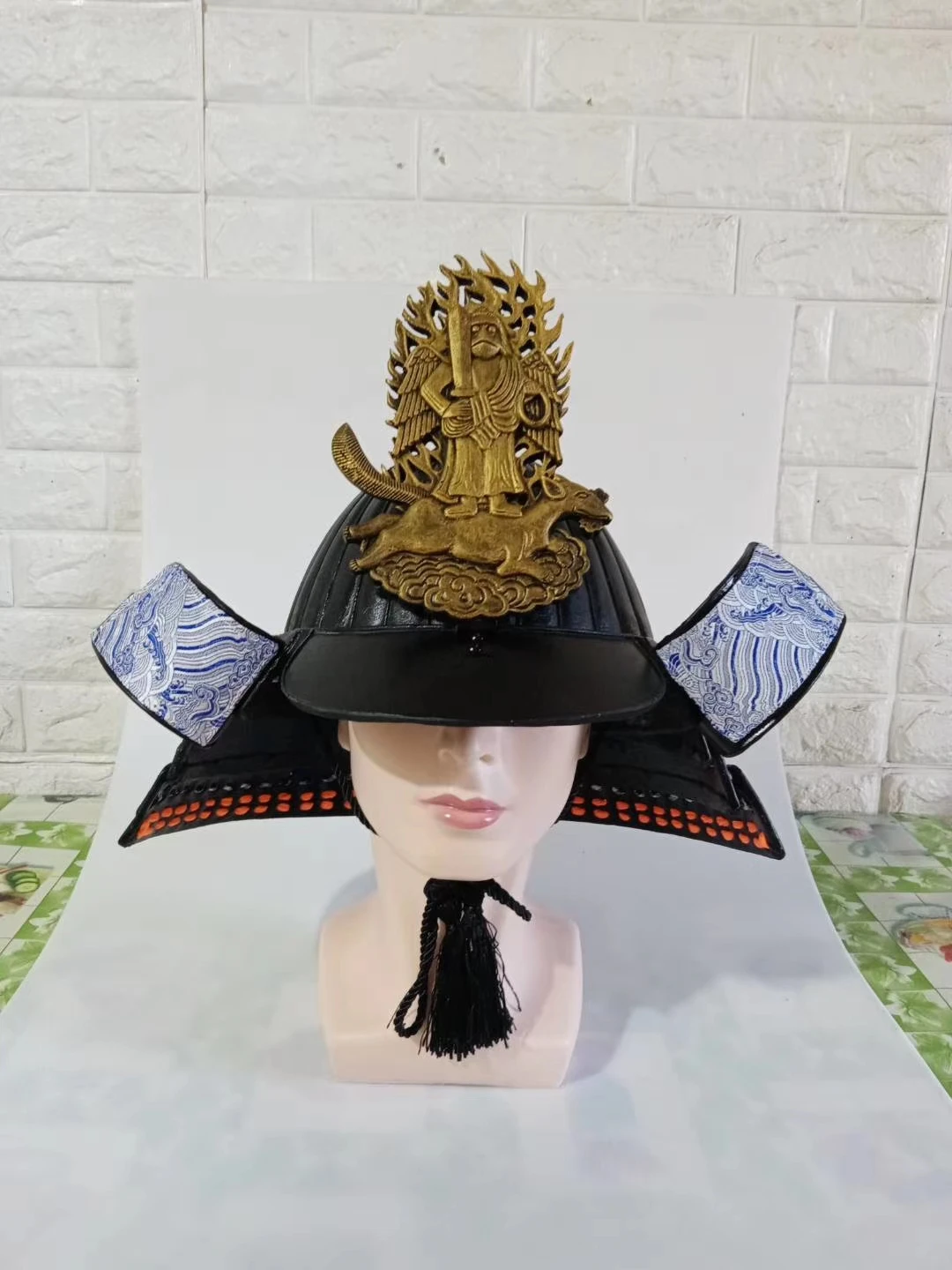 

Japanese Samurai Helmet Handmade cosplay headwear for Samurai Armors cosplay part nightclub bar decoration wearable costumes FRP