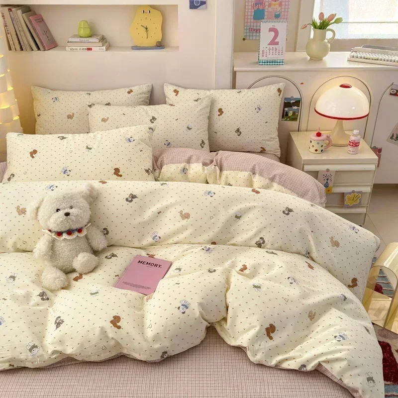100% Cotton 4-Piece Duvet Cover Set (1 Duvet Cover 2 Pillowcases 1 sheet), Minimalist Cartoon Design, Ultra-Soft Bedding Set