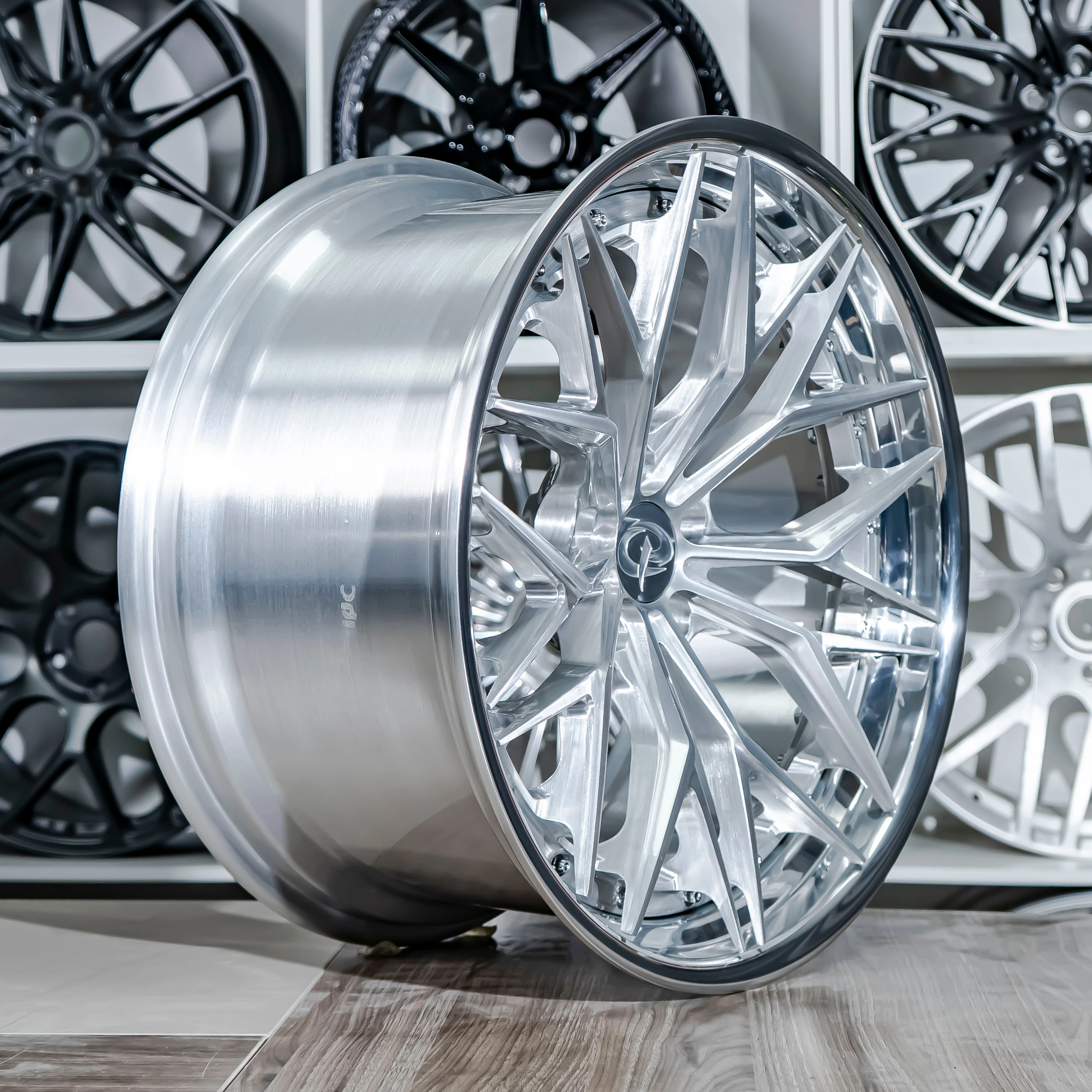 

Passenger Car New Design Multi Spoke with Brushed Face Polished Barrel Finishing Forged Wheels for Porsche 911