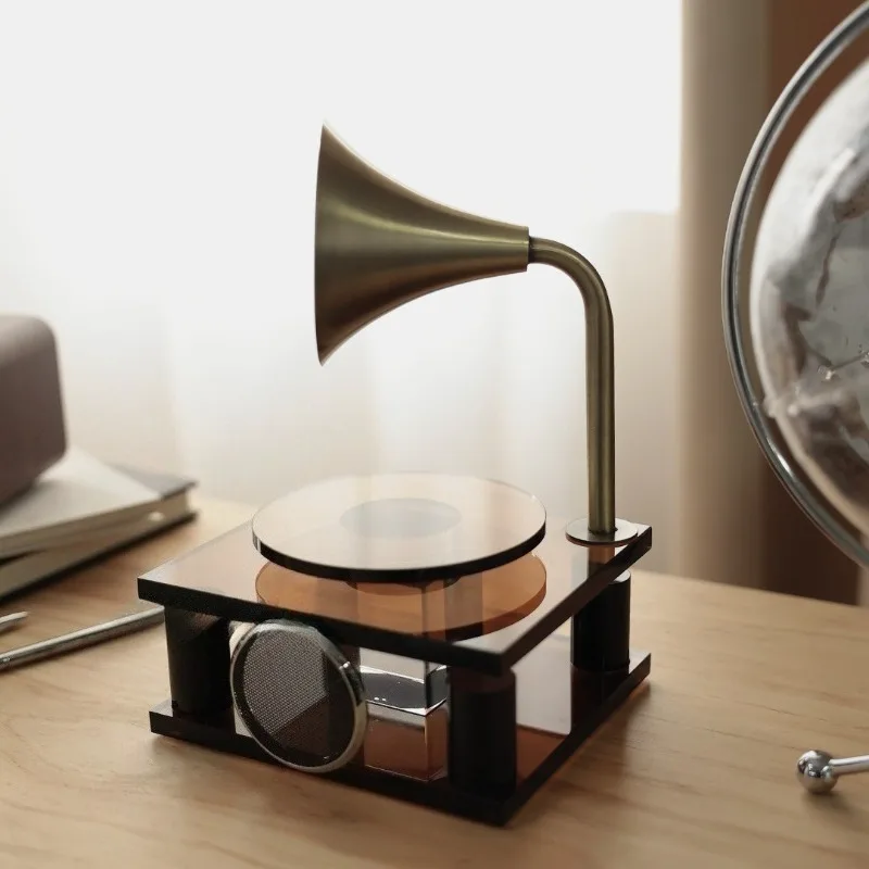 Phonograph Ornament Retro Light Luxury Ornaments Modern Exquisite Record Player Desktop Sculptures Table Decoration Accessories