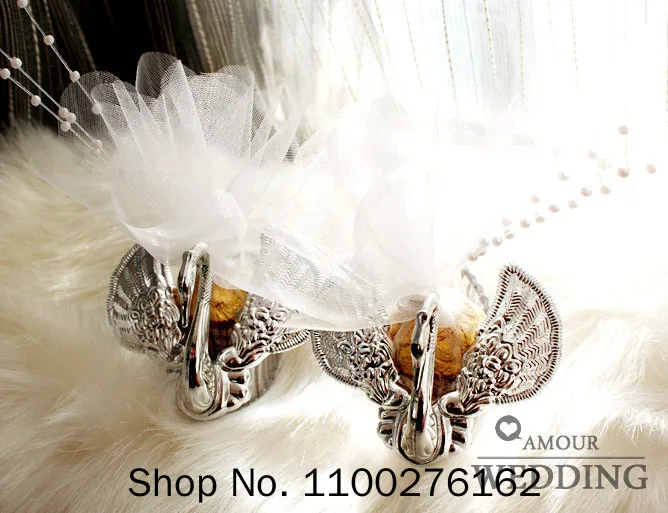 12 Pieces Swan Wedding Favor Boxes/Gift Creative Selfdom Bomboniere Candy Boxes with Voile+decorate Pear