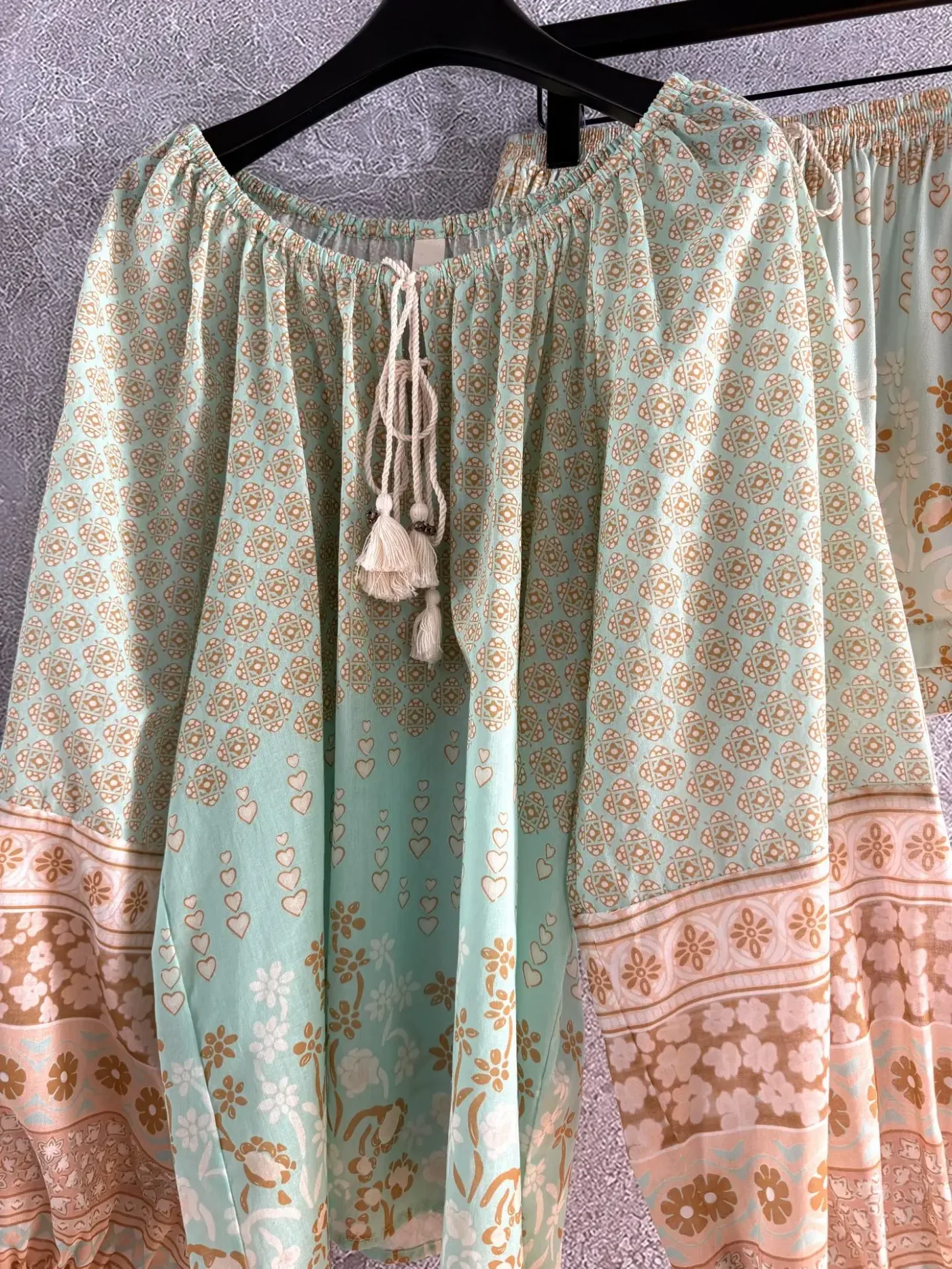 2025 جديد إمرأة ريترو طباعة مجموعة مائل الرقبة فانوس كم قميص + مرونة الخصر السراويل البوهيمي نمط البدلة