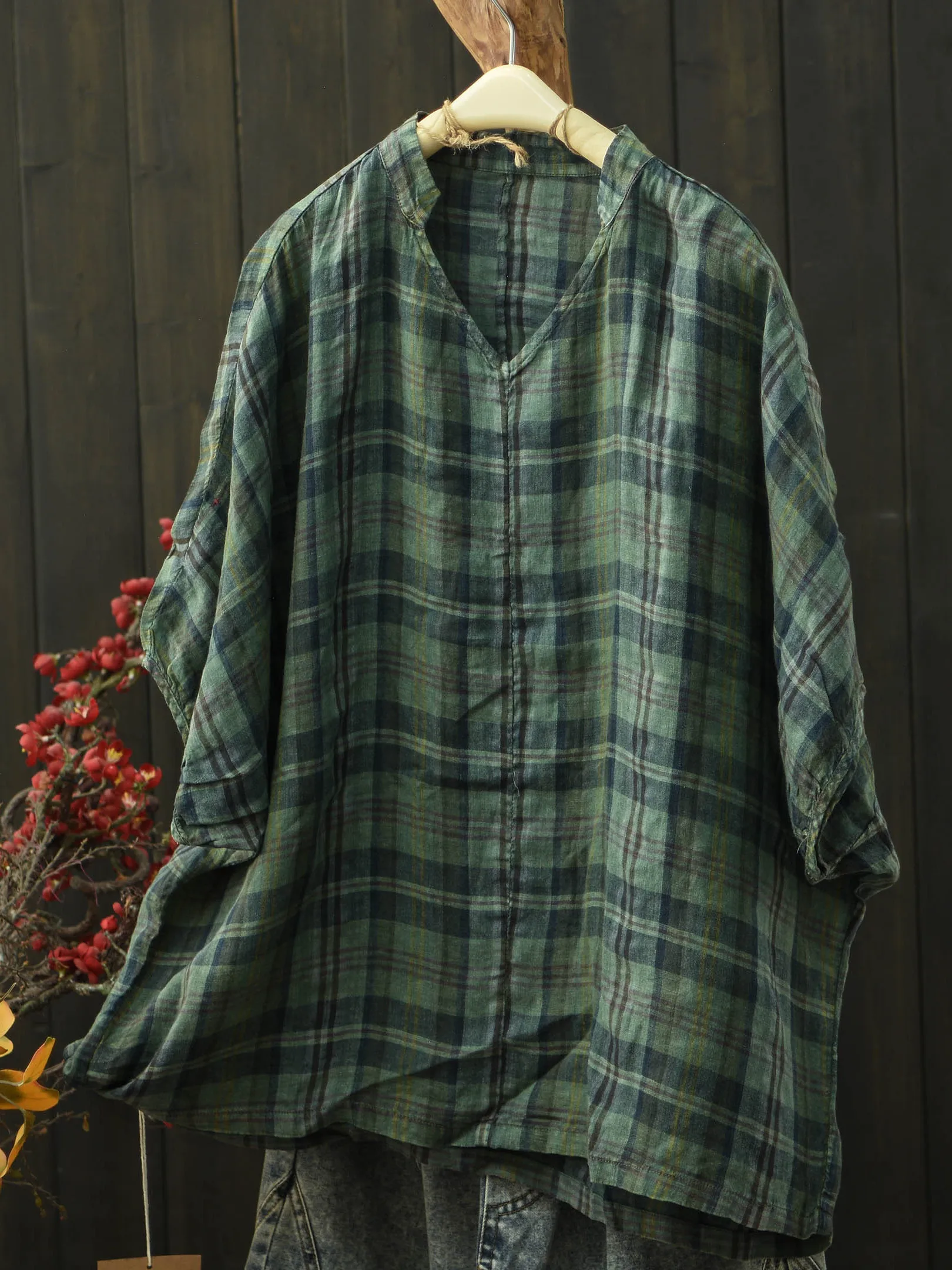 

Retro Artistic Pure Linen Plaid Batwing Shirt Women's Summer Casual V-neck Pullover Breathable Loose Fit Long Sleeve Top