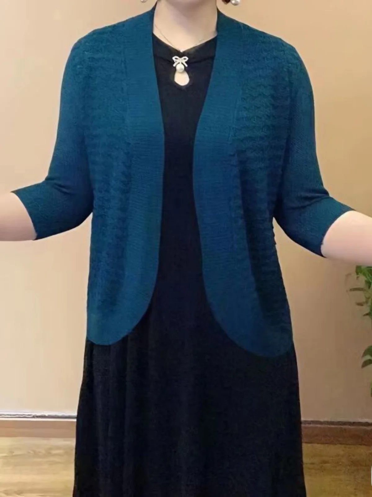 

New Summer Ice Silk Knitted Sweater Faionable Large Size Outerwear Cardigan for Middle-Aged And ly Sun-Protective awl