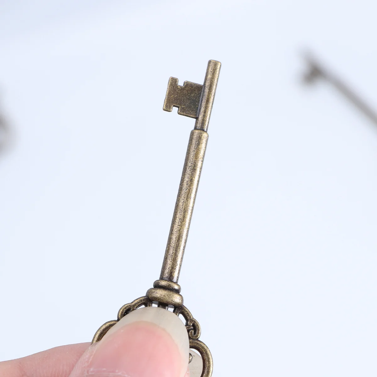 

20Pcs Alloy Key Shape Pendant Durable DIY Jewelry Making Accessories for Bracelet Necklace Keychain Decoration Gift