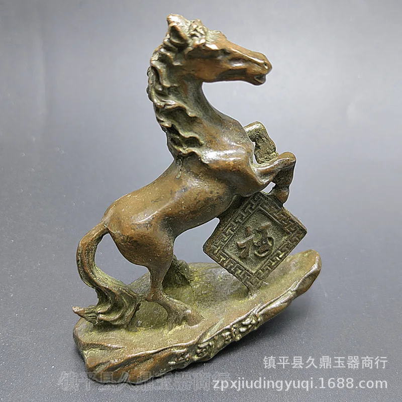 Antique miscellaneous items: small horse figurines, collectible bronze ornaments for home and office