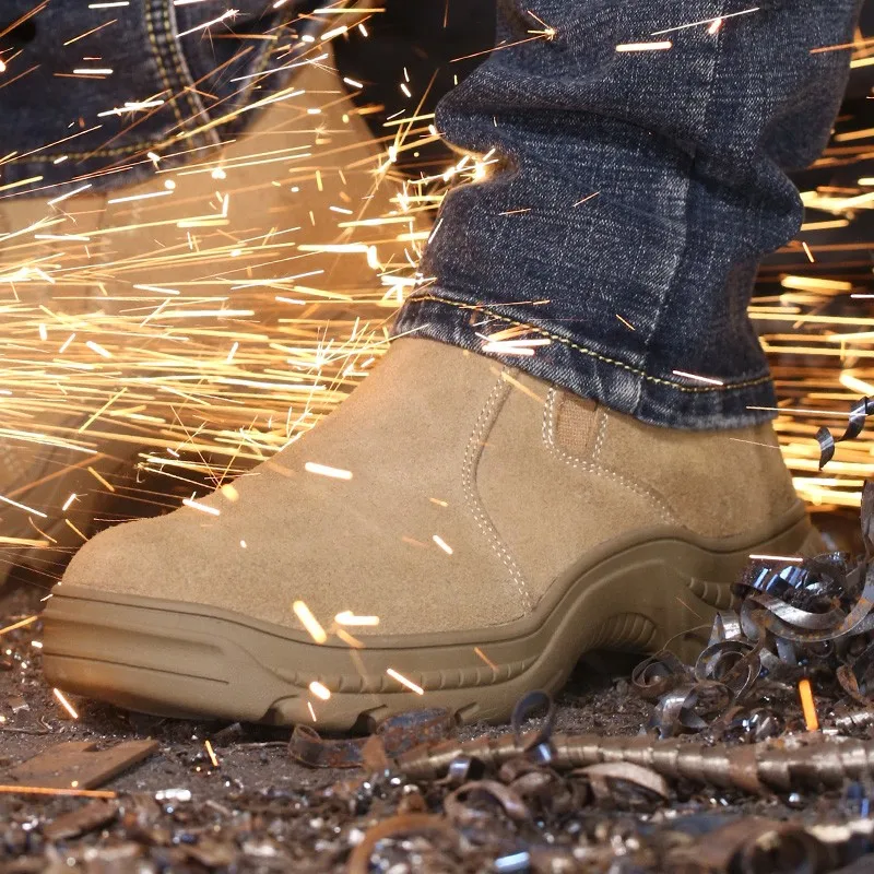 Zapatos de seguridad para hombre, zapatos de trabajo y antigolpes antiperforación, zapatos de soldadura de alta calidad para las cuatro estaciones, zapatos perezosos de cuero de vaca