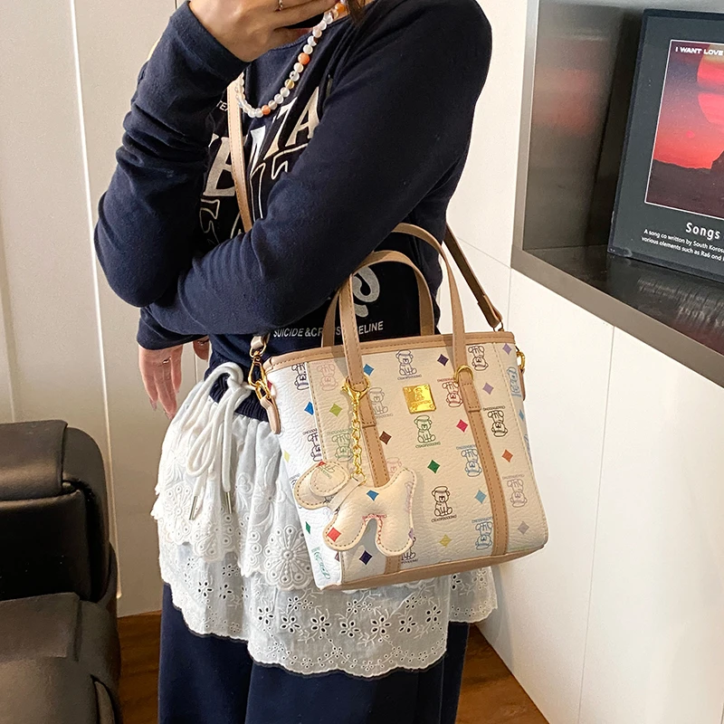 

Trendy Letter Logo Crossbody Bag For Fashionable Women With Solid Color Vintage Charm And Lightweight