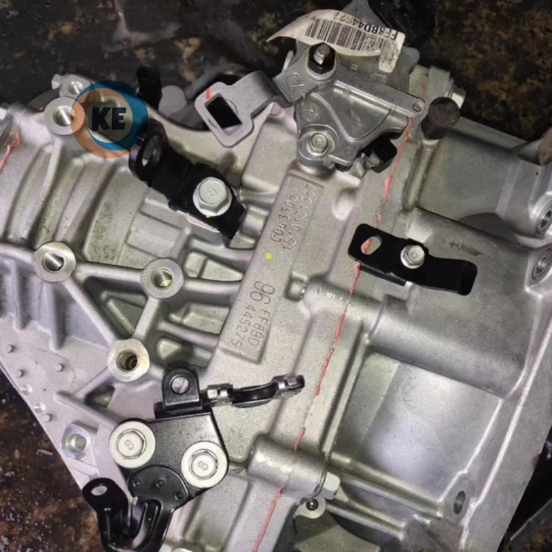 ناقل الحركة الأوتوماتيكي A4CF1 هو ناقل الحركة الأوتوماتيكي الأصلي الجديد ذو 4 سرعات مناسب لـ Senova