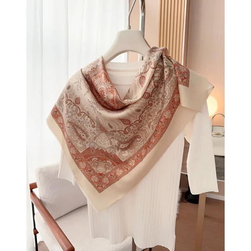 جديد الخريف والشتاء تصميم فريد 80% الصوف 20% التوت وشاح حريري للنساء بيزلي نمط المألوف شال الحجاب 70 سنتيمتر