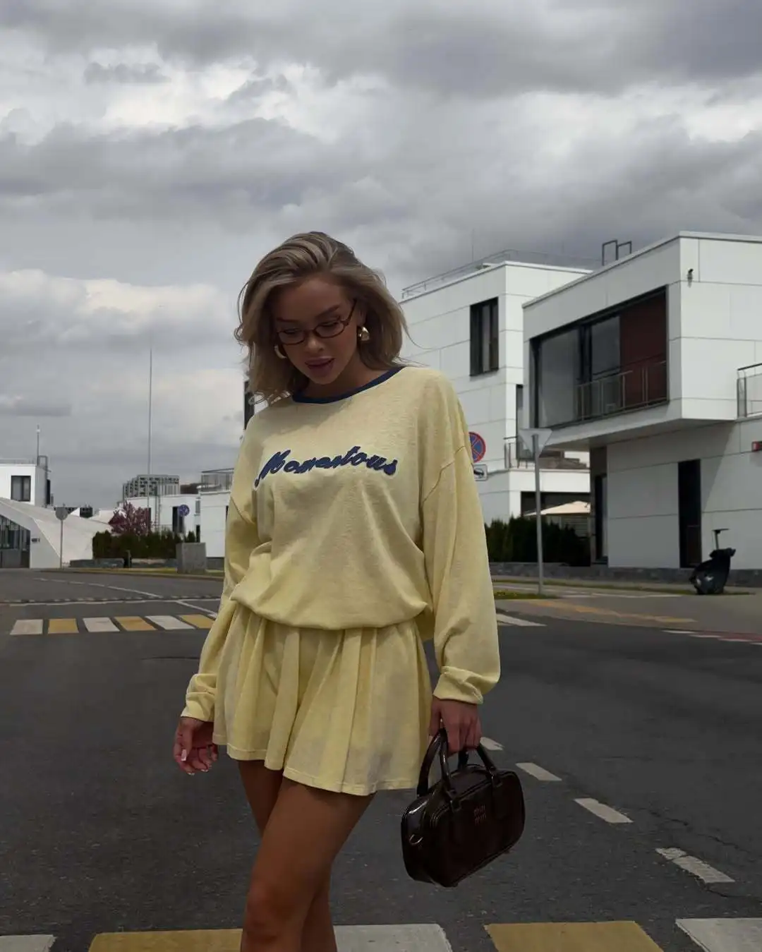 

Sport Causual Letter Embroidery Mini Skirt Set Women O Neck Long Sleeves Top Match High Waist Pleated Skirt 2025 Summer Chic Set