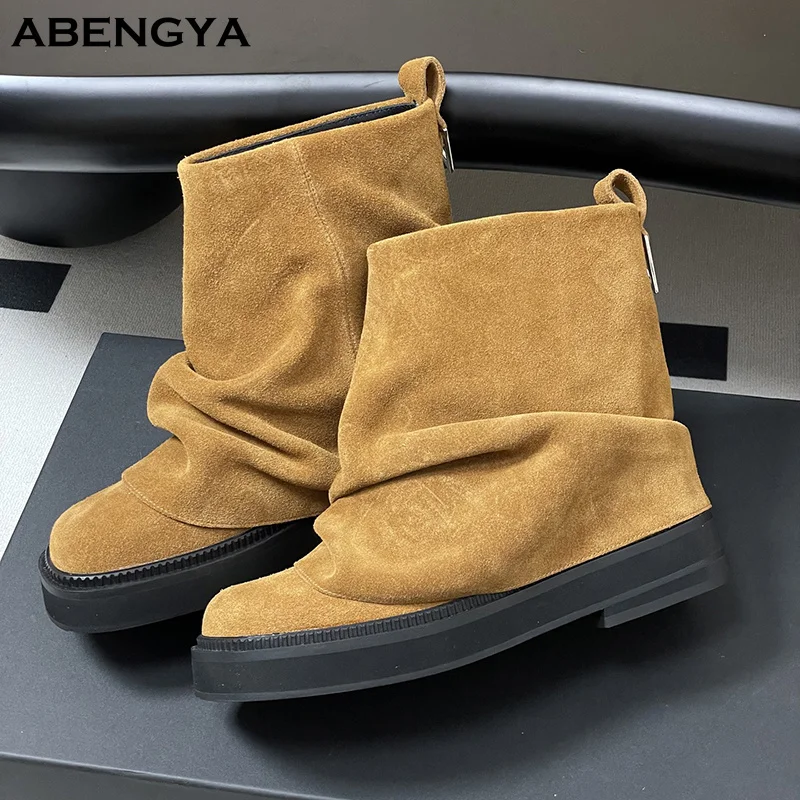

2025 зимние замшевые сапоги до середины икры для женщин, плиссированные кожаные короткие сапоги на толстой подошве, дизайнерские мотоциклетные ботинки челси, женские