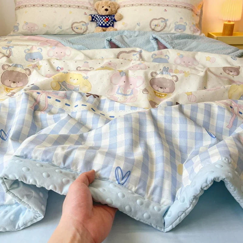 

Lightweight Cartoon Printed Peas Quilt Summer Breathable Air Condition Comforter Soft Skin-Friendly Home Textile for Adult Kids