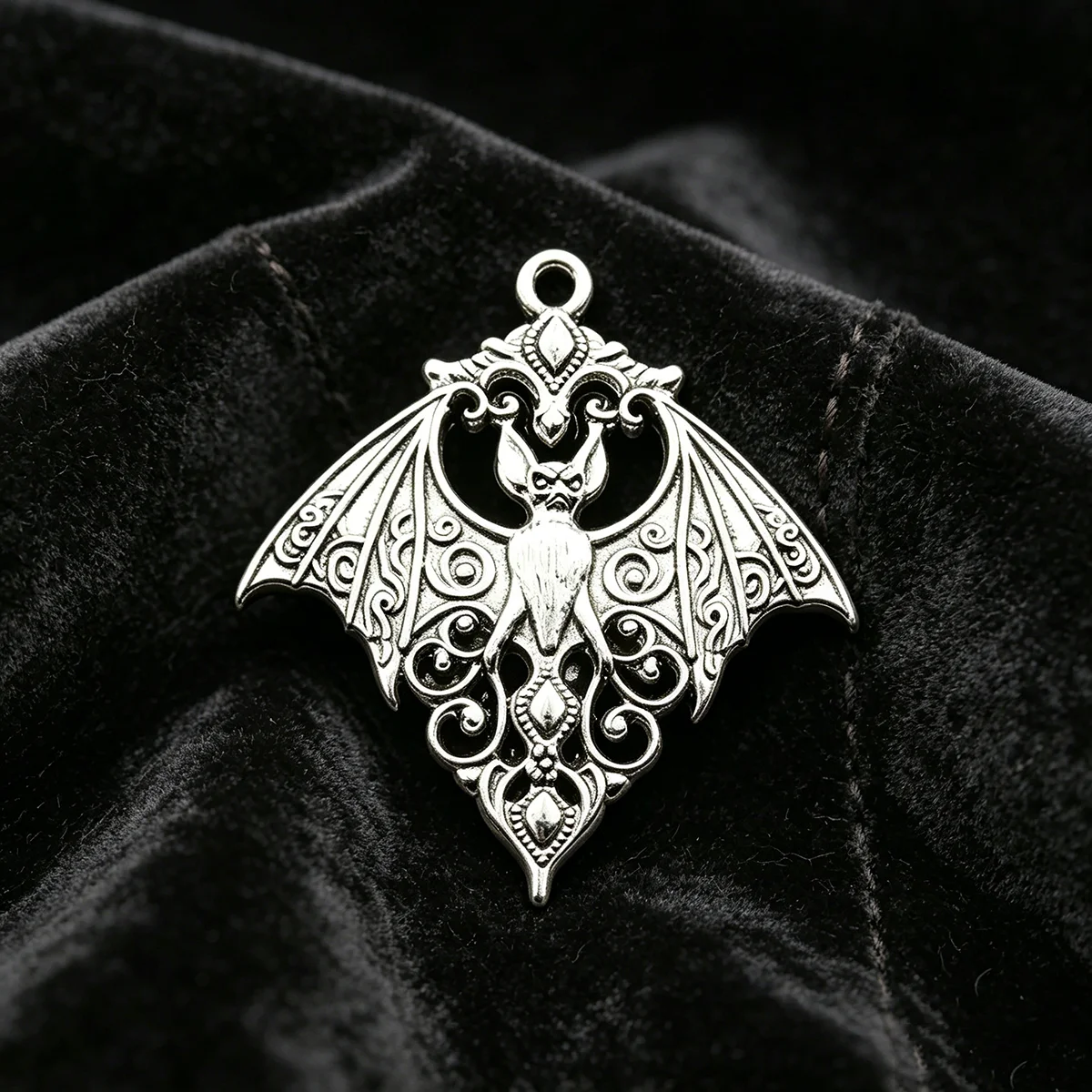 5Pcs 40*36mm Gothic Vampire Bat Charm Retro Bat Halloween Pendant Designer Charms For Making DIY Accessories