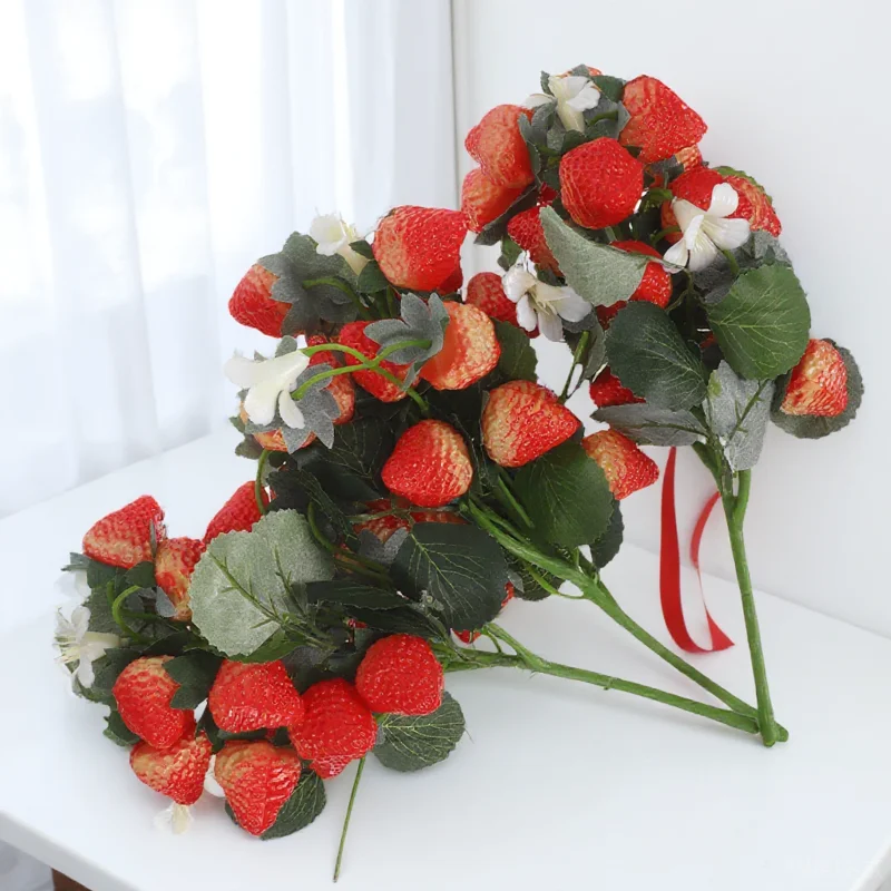 

3pcs Simulation Strawberry Bouquet Realistic Decorations Red Yellow Plastic Festive Party Wedding Strawberries nament