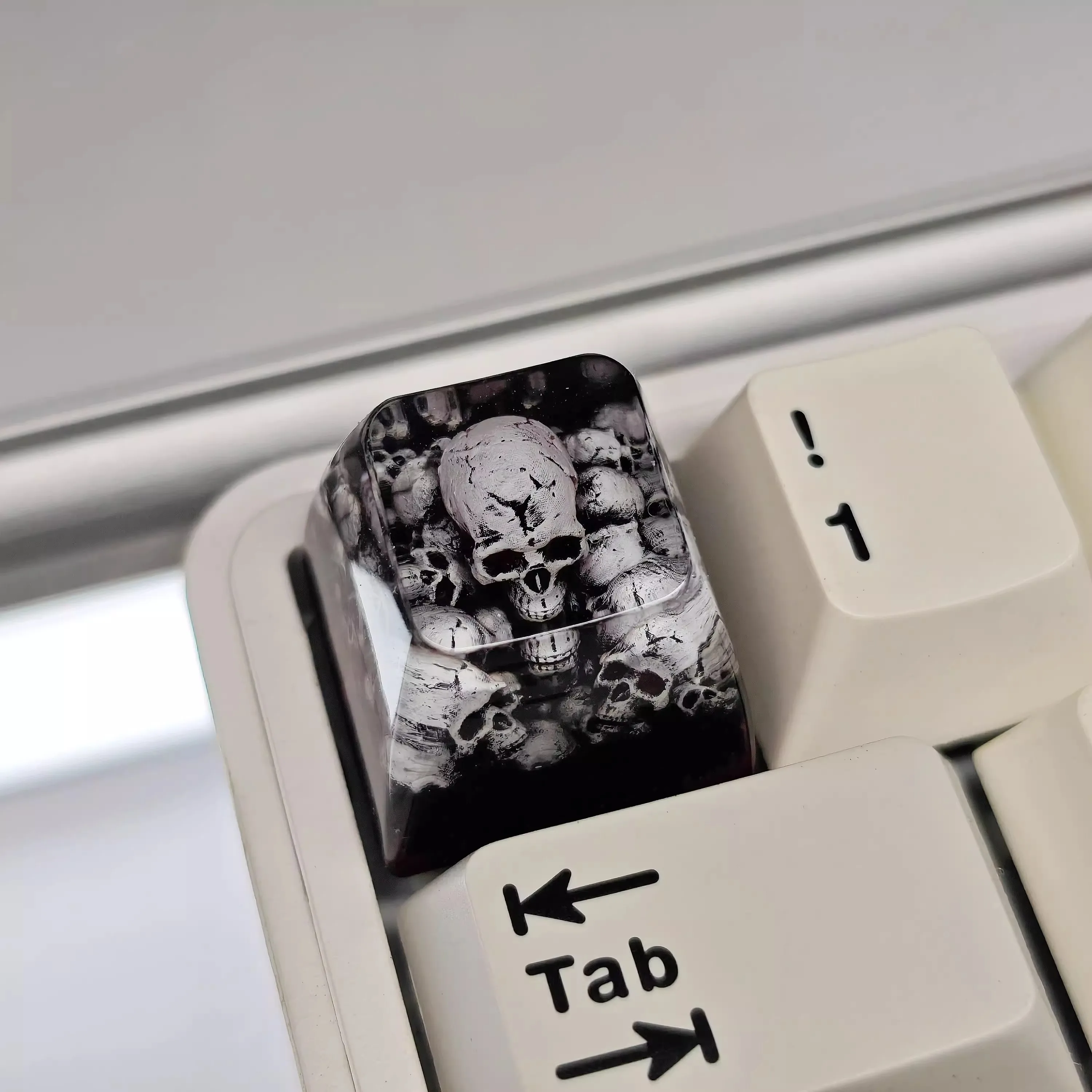 Teclas con tema de calavera negra, teclas personalizadas de resina con perfil SA personalizado, teclas creativas hechas a mano para teclado mecánico