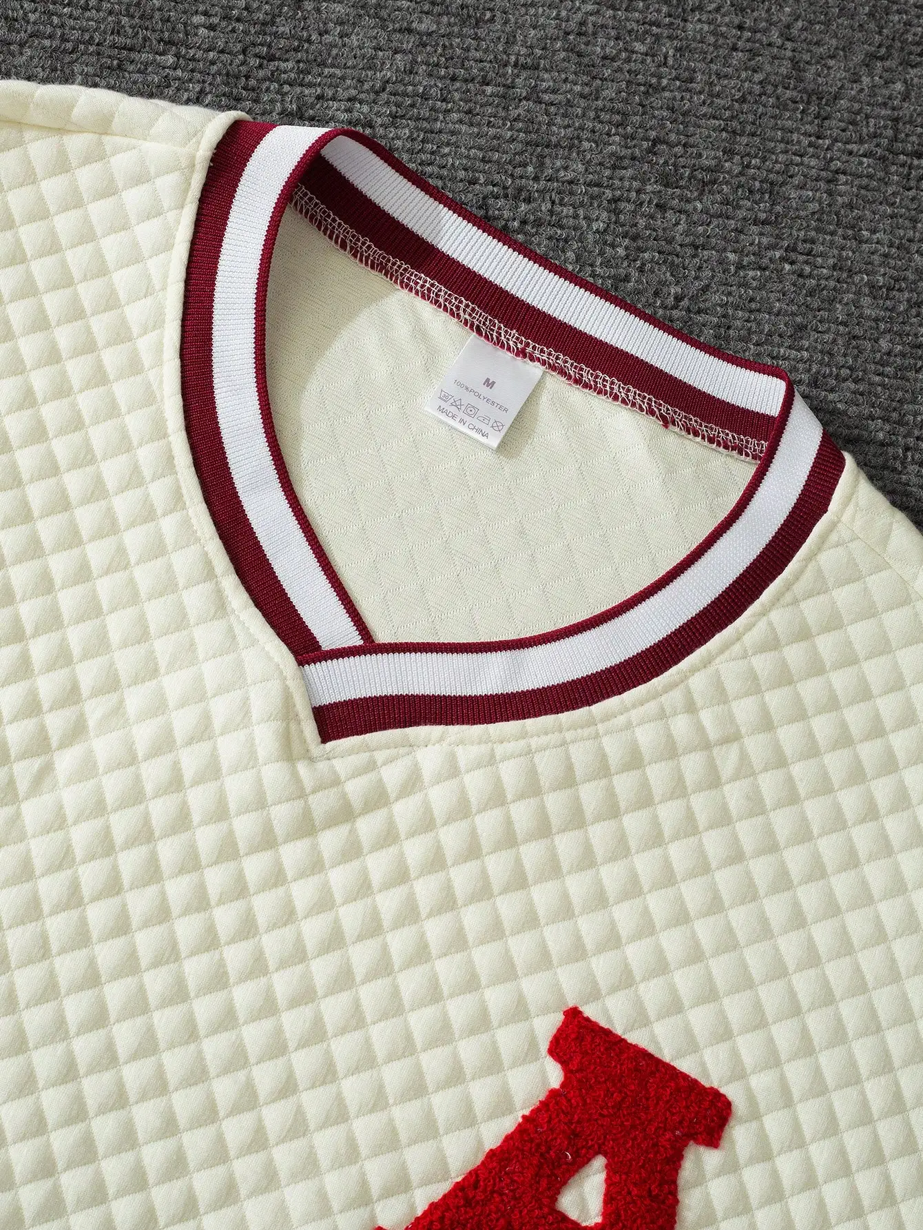 Herren Strukturierter Karierter Stoff Bestickter V-Ausschnitt Pullover Sweatshirt Preppy Pullover Sweatshirt Sportlicher V-Ausschnitt Sweatshirt – Detail 3