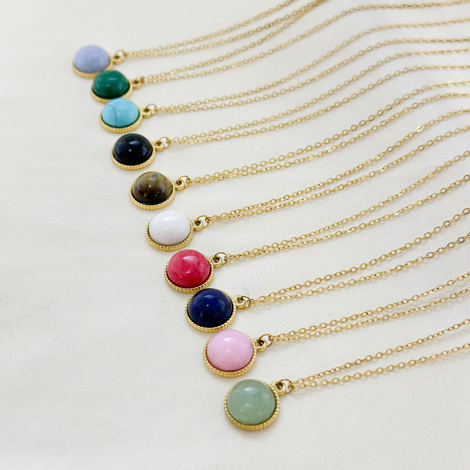 

Vintage Natural Gem Stone Stainless Steel 18k Gold Plated Lapis Turquoise Agate Round Pendant Short Chain Choker Necklace Women