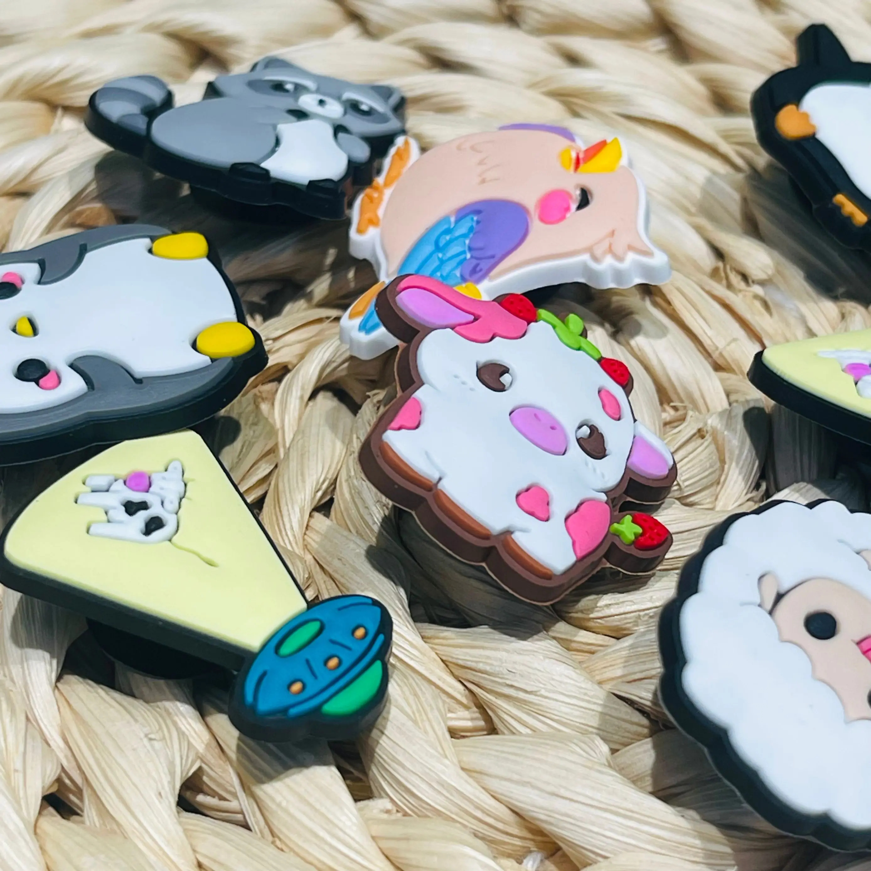 1-8pcs Kawaii Animal Raccoon Penguin Cow Sheep Bird PVC Shoe Charms Garden Shoes Accessories Shoes Buckle Ornament Kid Gift