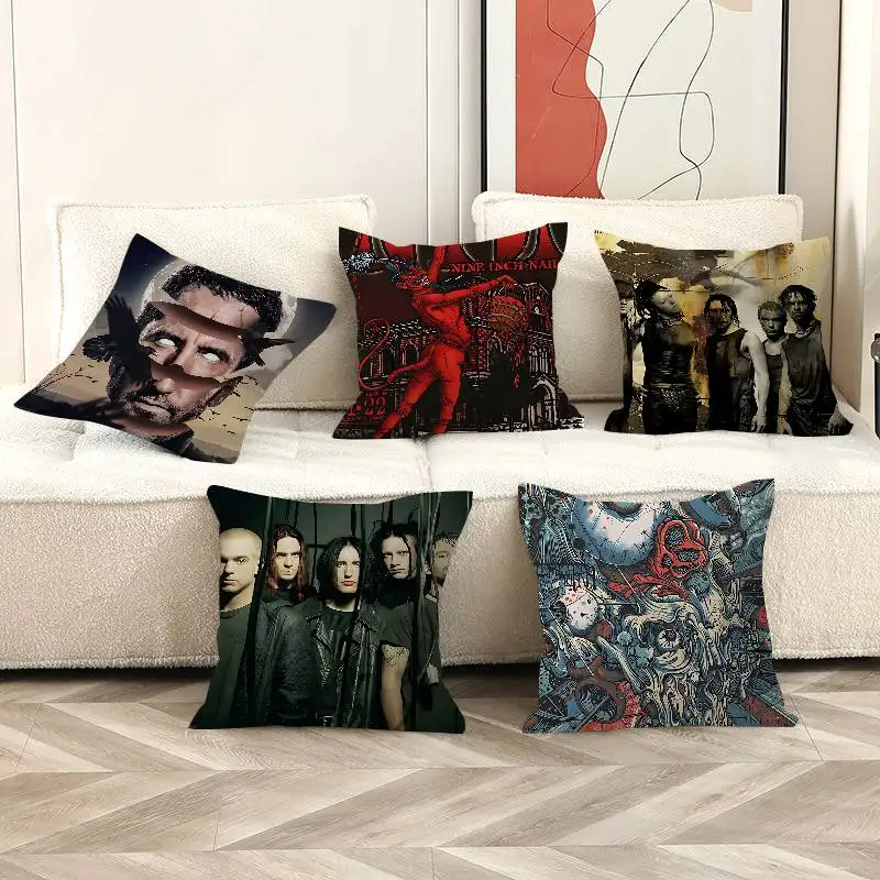 Band N-Nine I-Inch Nails Maple Design Cushion Cover Happy Autumn Harvest decor Holiday Decorati Pillow Cover