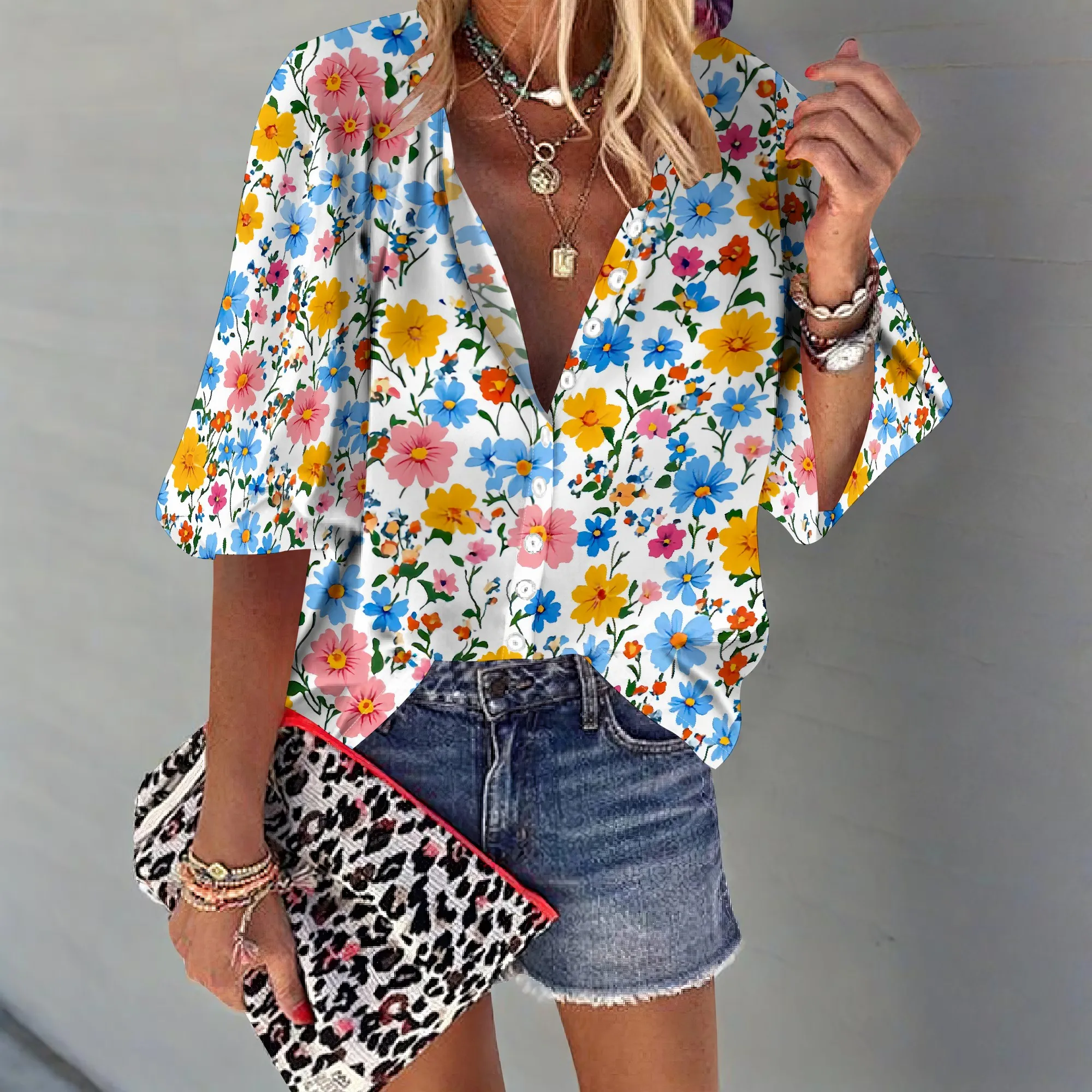 Рисунок 3 - Женская модная рубашка на пуговицах