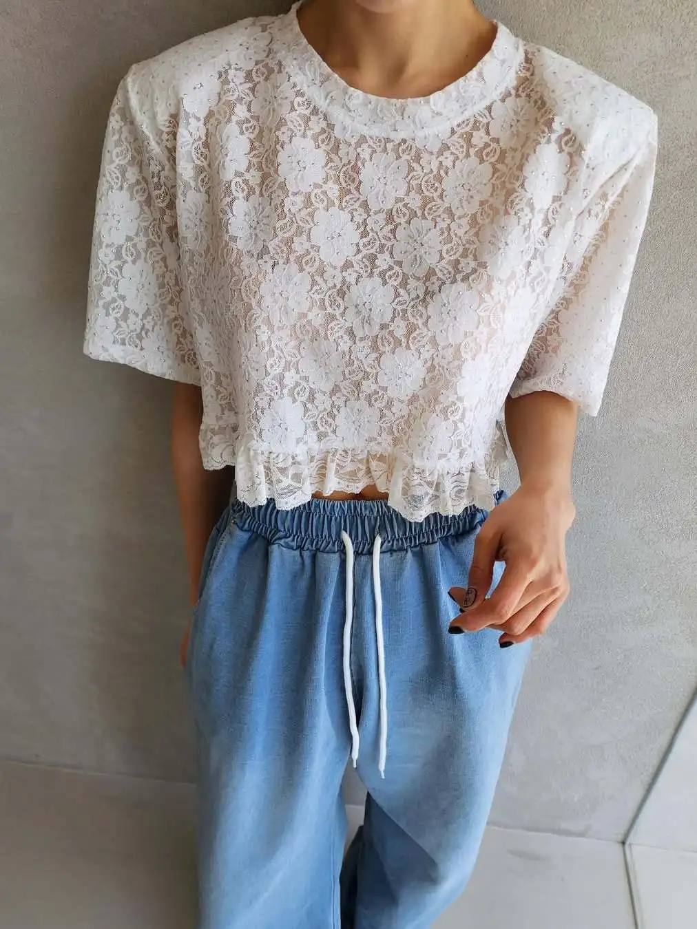 

Lace Short Sleeve Women's Shirt Hollow out round Neck Slimming Design Korean Style Straight Cut Summer Fashion Top