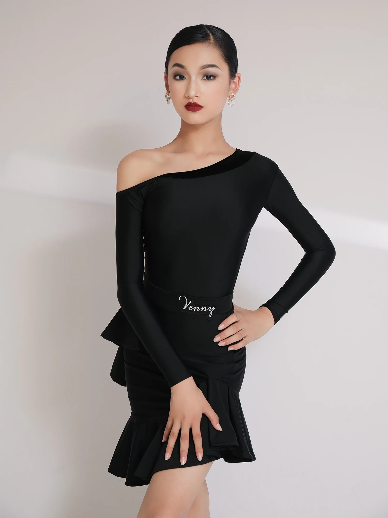 

girls and children Latin dance dress for fashion diagonal shoulders, professional training wear, split top dance skirt