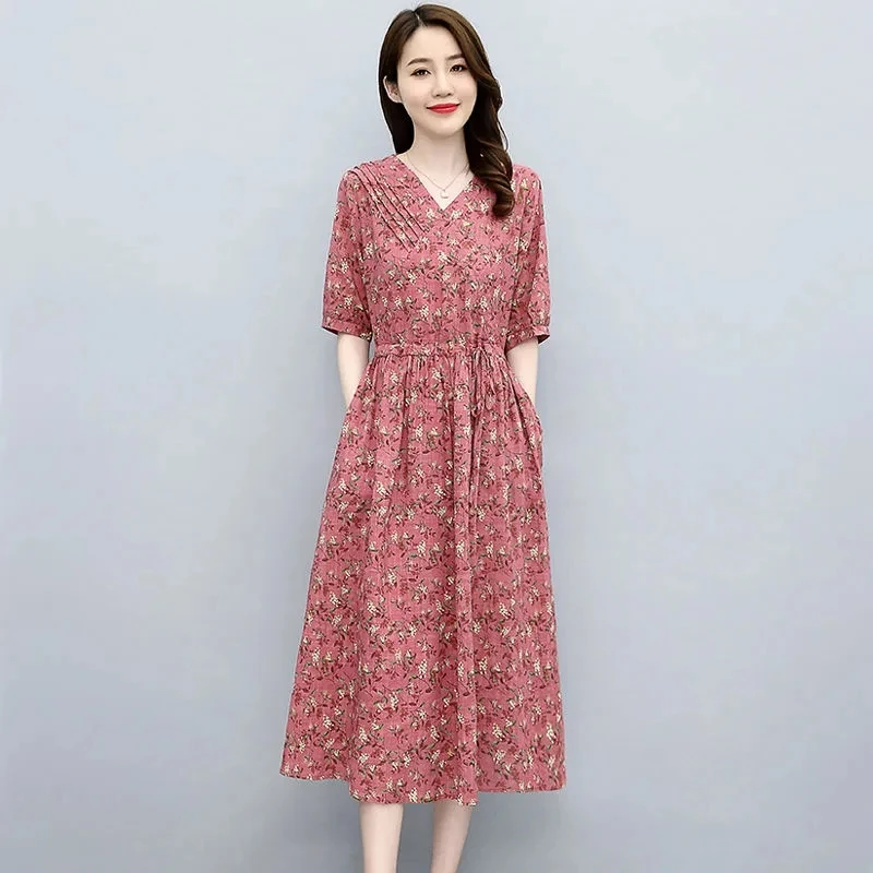 

Cotton linen floral dress female 2024 summer new fashion retro design sense lace waist loose mid-length V-neck casual dress