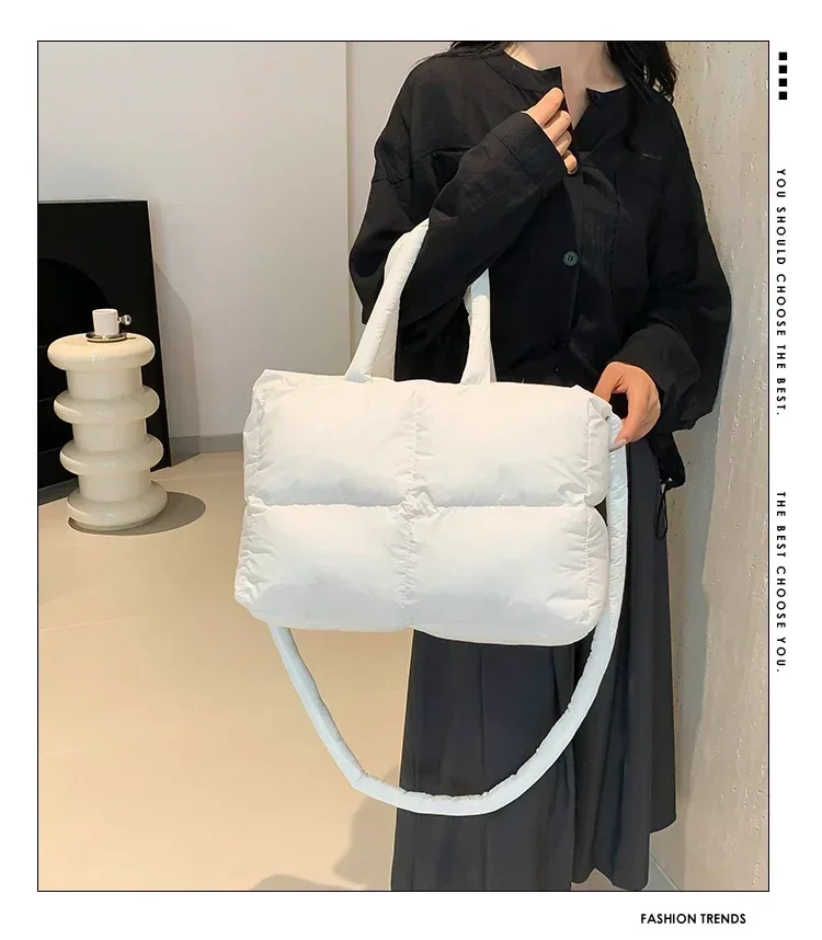 2024 Hot Style Exquisite Textured Women’s Bag Imitation Cloud Imitation Down Jacket Style Lightweight Bread Crossbody Bag