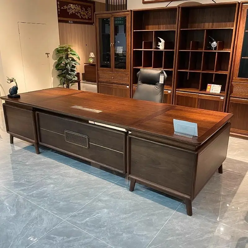 New Chinese-style solid wood boss table, large class table, high-end desk, modern simplicity, new model 2025