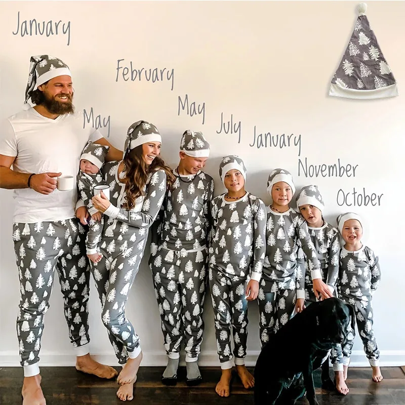 

Fashion 2025 New Year Family Matching Outfit Christmas Tree Print Casual Women Jumpsuit Men T-shirt Pants Xmas Kids Pajamas Set
