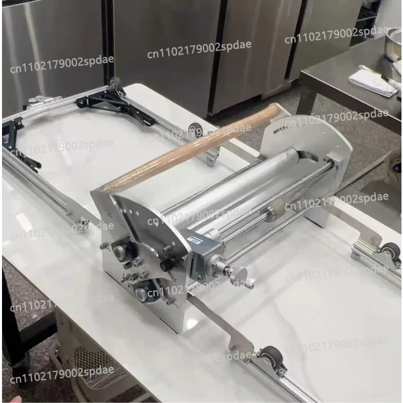 Stable Automatic Tabletop Dough Sheeter Commercial Dough Flatten Machine For Egg Tart Croissant Pastry