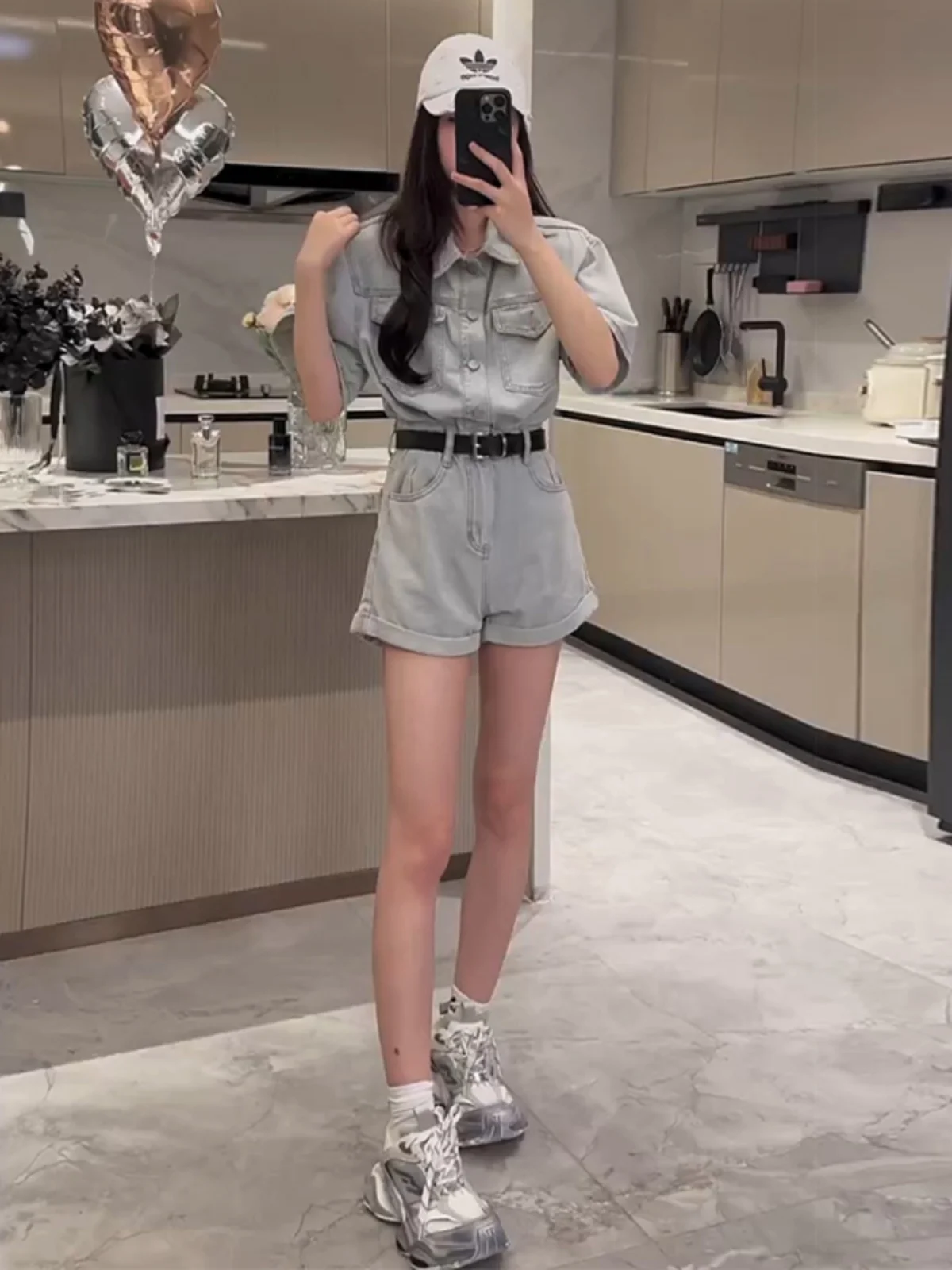 

Ретро-комбинезон в гонконгском стиле для женщин, джинсовый, с коротким рукавом, летний, новый, корейский, с высокой талией, широкими штанинами, рабочий, цельный костюм