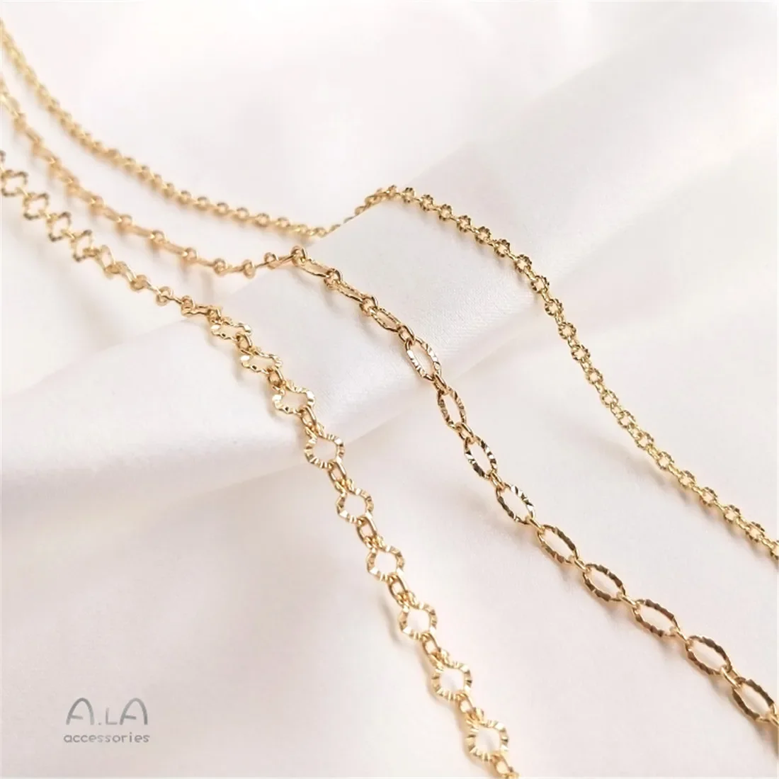 14K Gold-plated Embossed O-chain Flower Love Chain Pattern Long O-chain Diy Jewelry Chain Loose Chain B604