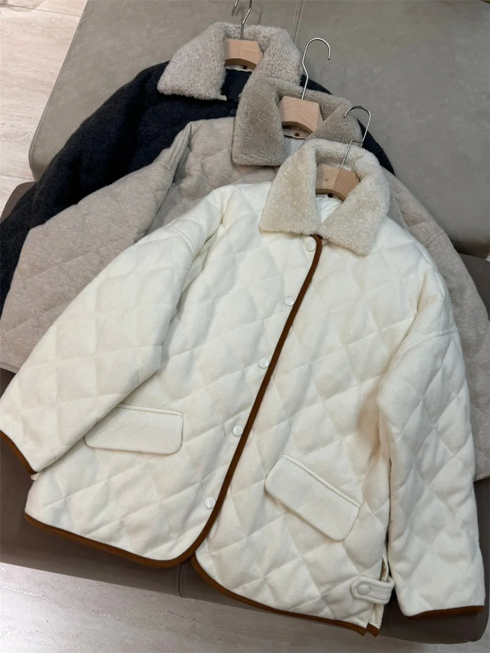 Winter Lambs wool Collar Diamond Quilted Cashmere White Goose Down Jacket Casual Loose Coat Women's Clothing