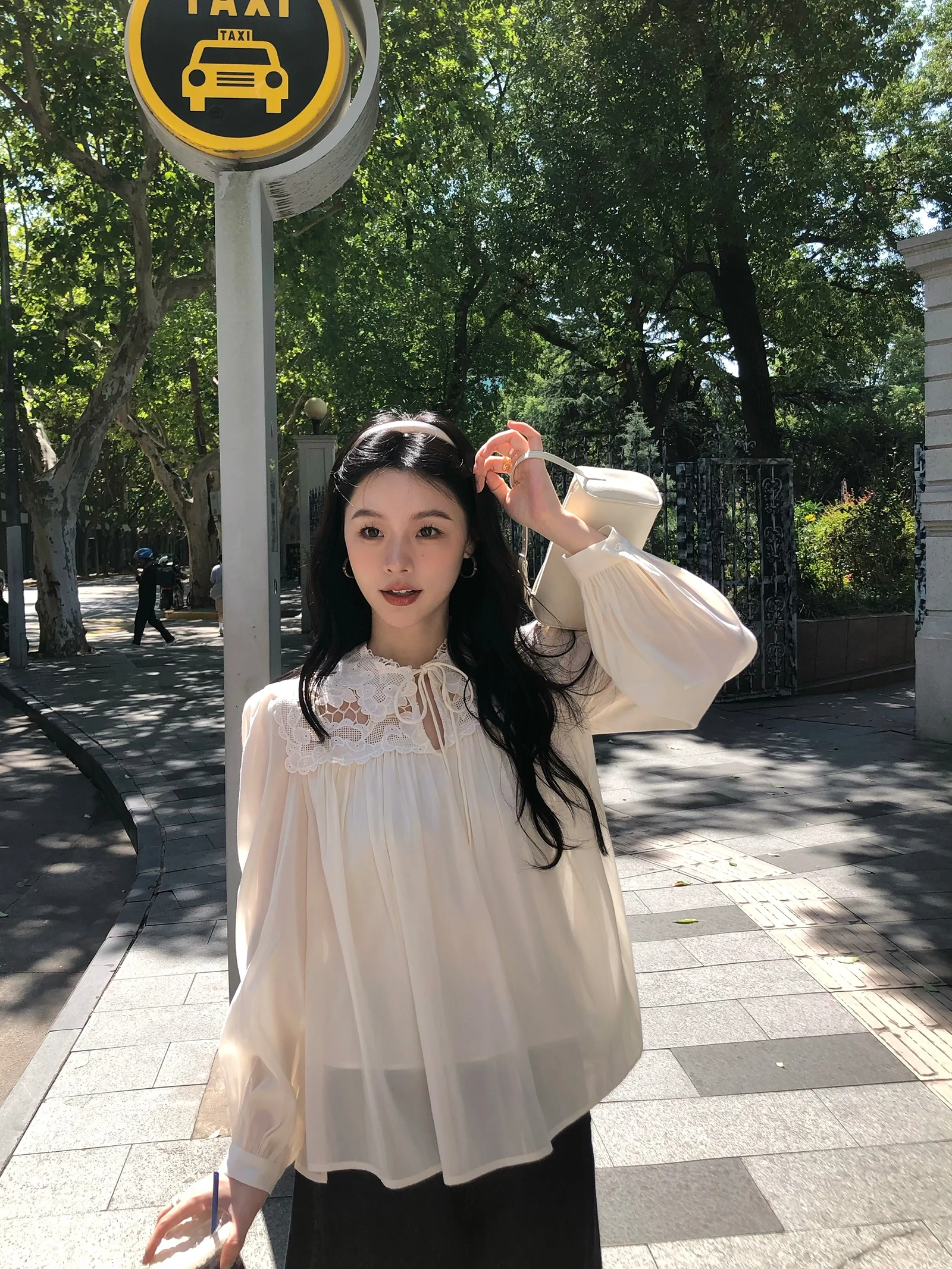 

Naki Vanilla Ganache irt с вышитым воротником, 3D вышивка, смесь хлопка, лоскутное женское деловое повседневное irt с поясом