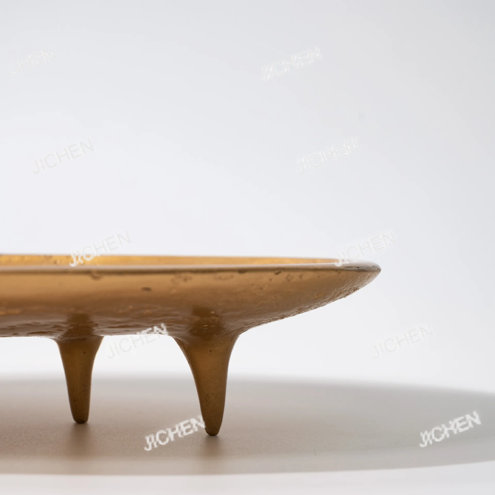 

Новая китайская декоративная тарелка из смолы неправильной формы, фруктовница, украшение для демонстрационного зала, кофейного столика, отеля, мягкий декор, украшение для интерьера.