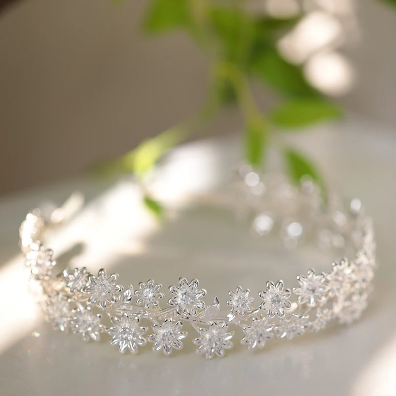 

Нежный маленький цветок с цирконием, свадебная тиара для волос, свадебная корона ручной работы, женская повязка для вечеринки, выпускного вечера, аксессуары для головы для девочек