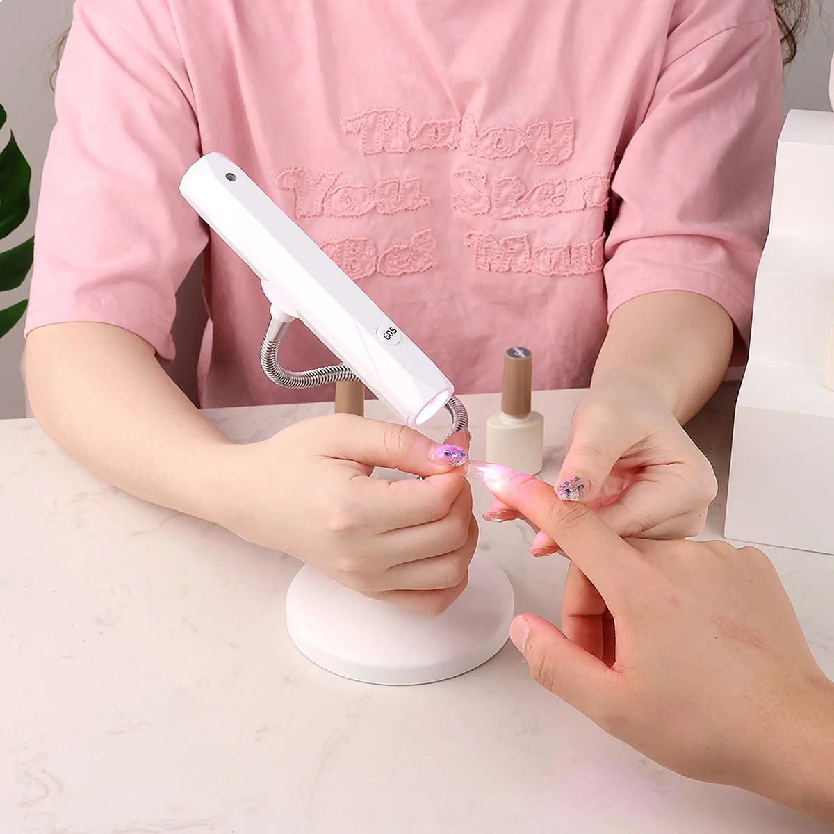 New Listing 2-in-1 Handheld Mini Flash Cure Light Cordless UV LED Gel Nail Lamp for Focused Beam Dry Nails view 4