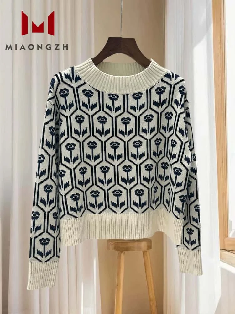 

2024 Women's New O Neck Knitted Sweater Pullover Autumn Winter Long Sleeve Fashion Loose Floral Cotton Ladies Vintage jumper Top