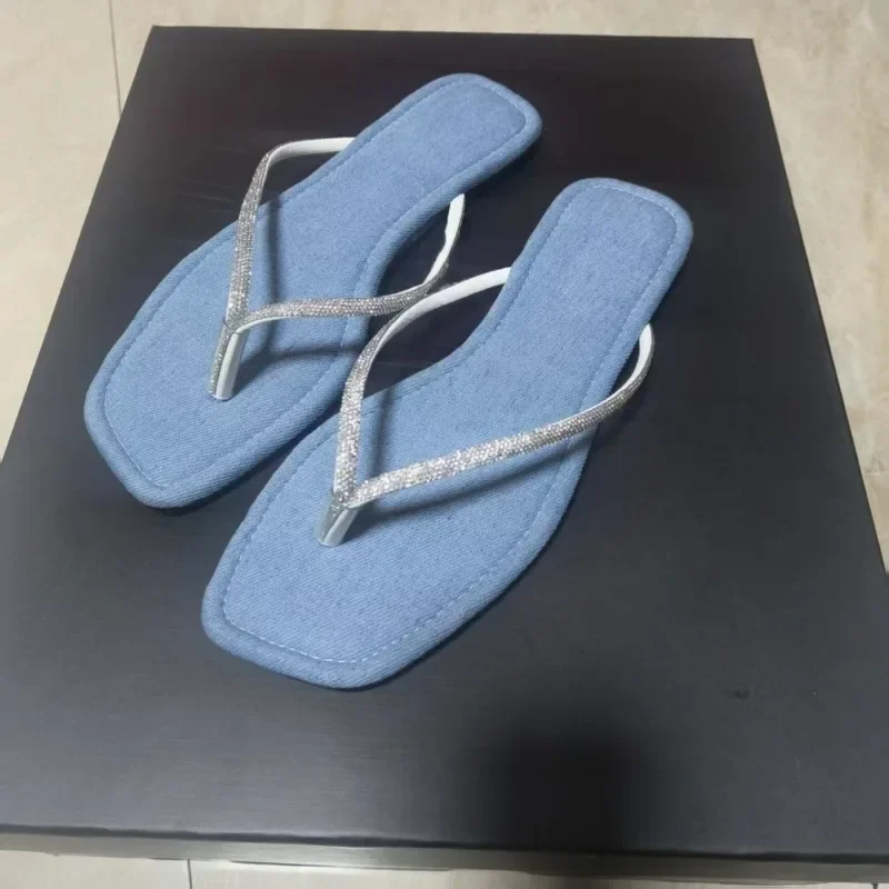 

Корейские джинсовые синие шлепанцы, женские универсальные и модные уличные тапочки, новинка 2025 года, сандалии