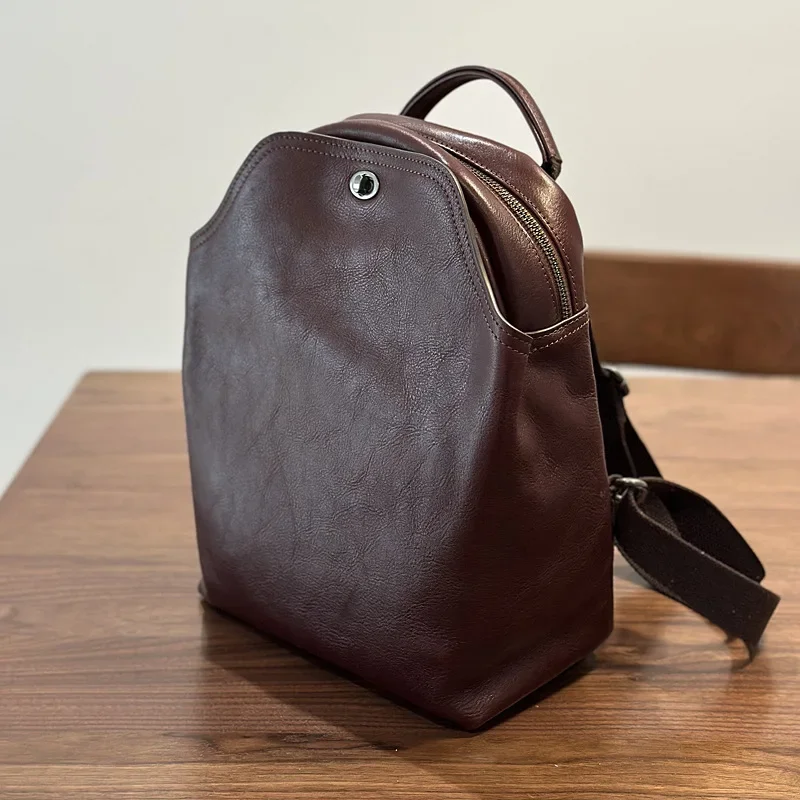The first layer of cowhide travel backpack large capacity leather fashion backpack soft leather leisure school bag