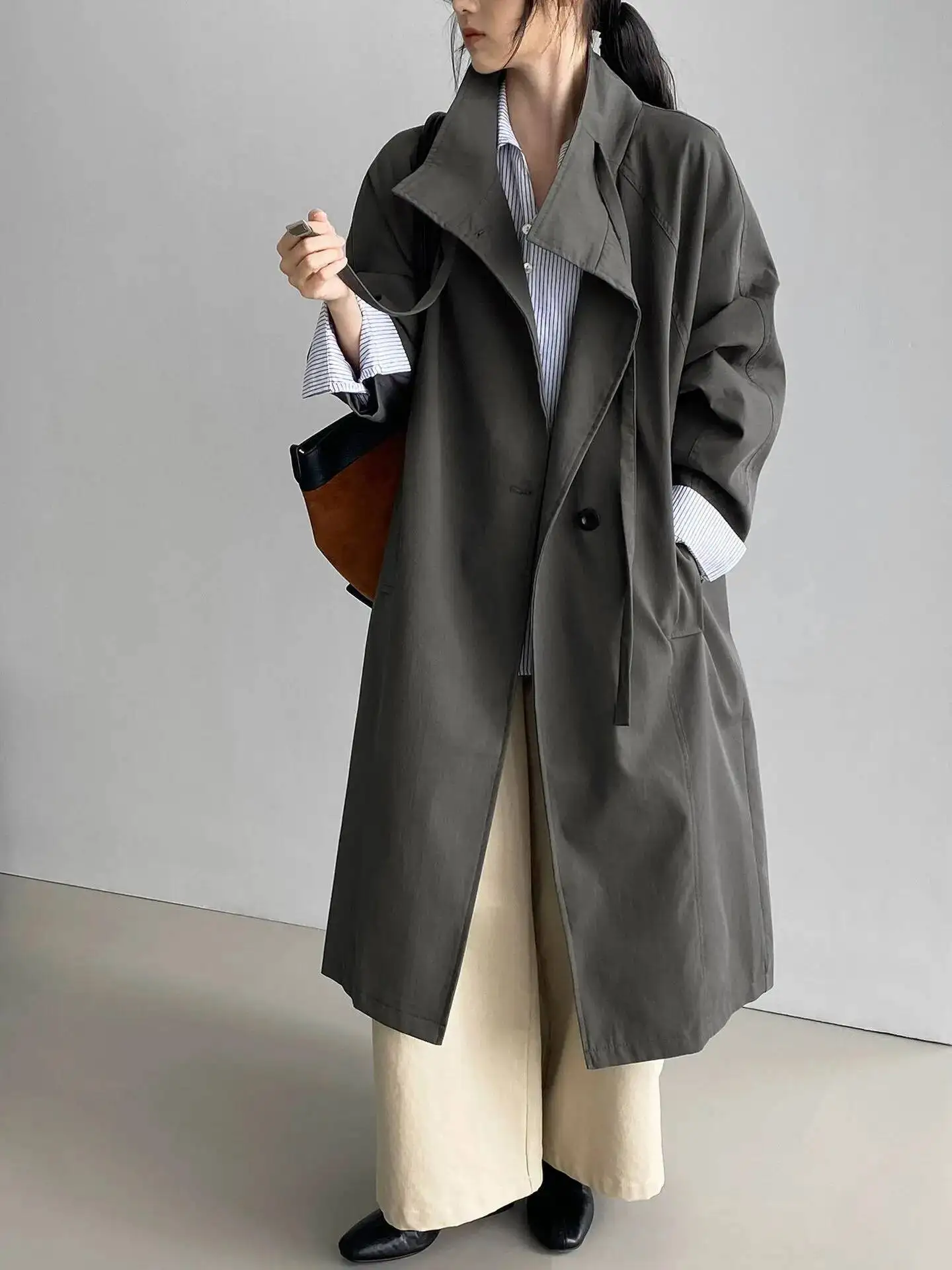 معاطف طويلة غير رسمية فضفاضة جديدة ذات ياقة واقفة على الطراز الإنجليزي كبيرة الحجم للنساء للخريف