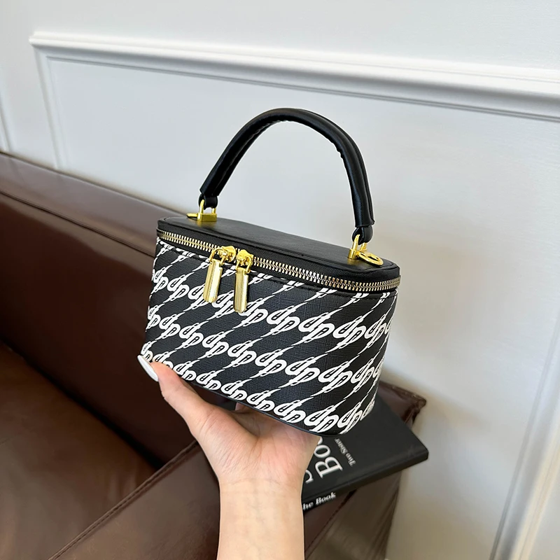 

Women's Shoulder Bag Leather Crossbody Handbag, Famous Designer Messenger Tote Popular Classic Elegant For Formal Occasions