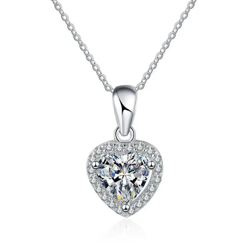 

18K platinum diamond pendant plated with PT950 platinum love shaped moissanite studded with diamonds 1 carat D color necklace